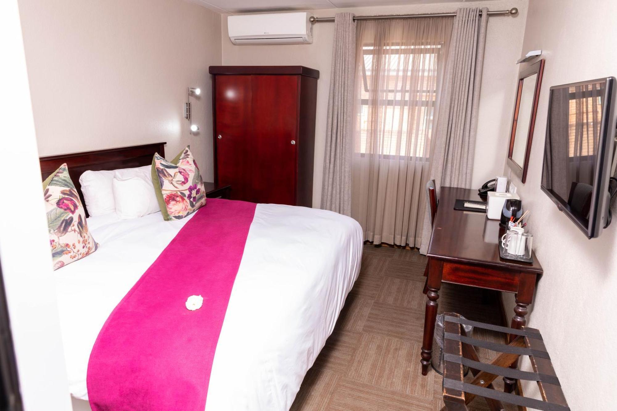 Hotel 247 @ White River Luaran gambar